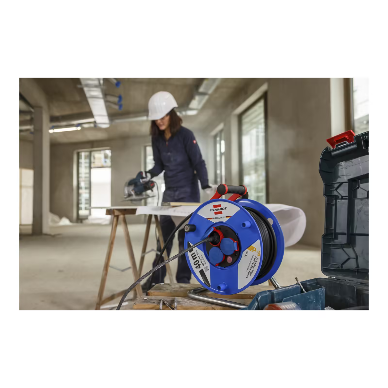 Brennenstuhl Garant Serisi IP44 Lisanslı 3 Soketli 290 mm 40 Metre H07RN-F 3G1.5 Makaralı Kablo - Görsel 6
