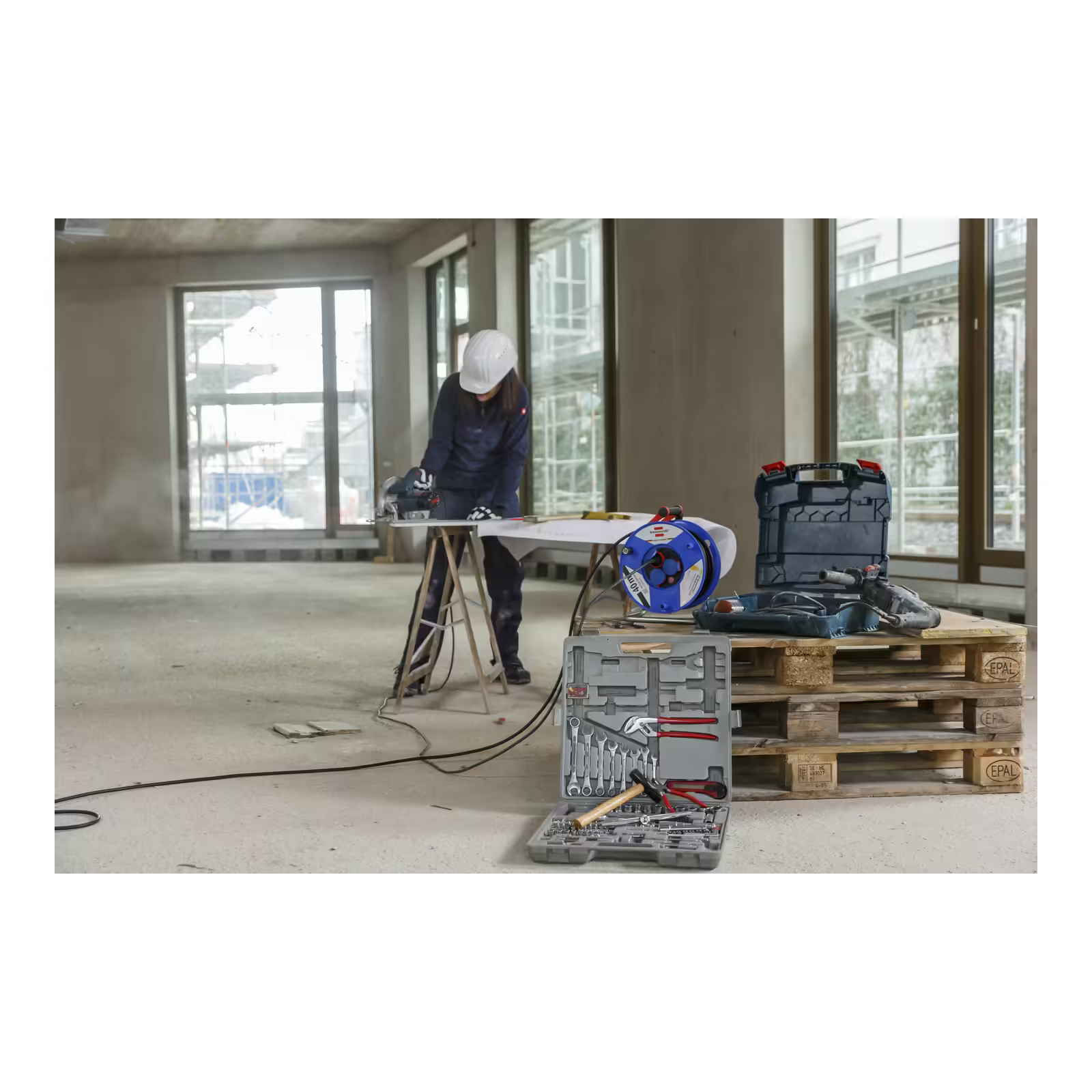 Brennenstuhl Garant Serisi IP44 Lisanslı 3 Soketli 290 mm 40 Metre H07RN-F 3G1.5 Makaralı Kablo - Görsel 7